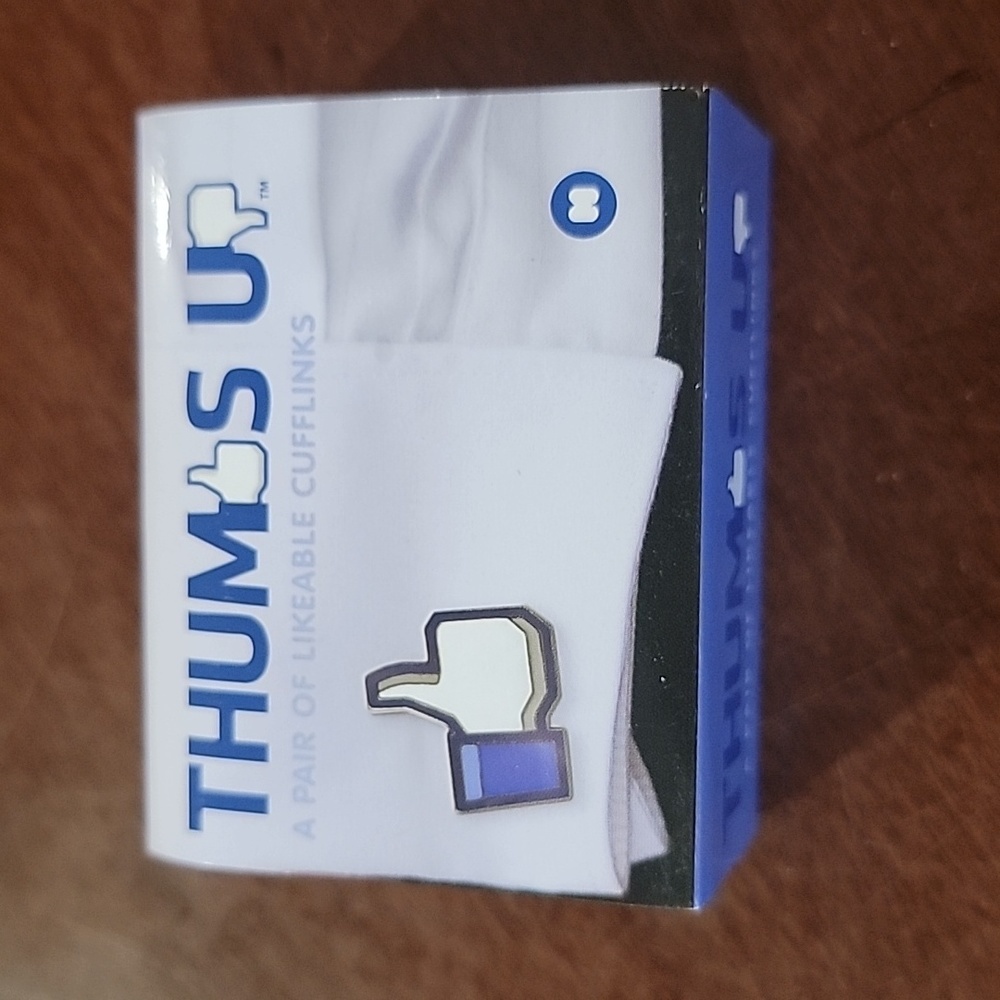 (J10) Thumbs up